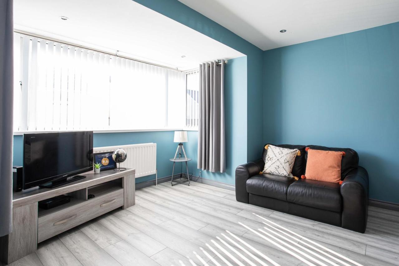 Fully Refurbished North Belfast Home Екстер'єр фото