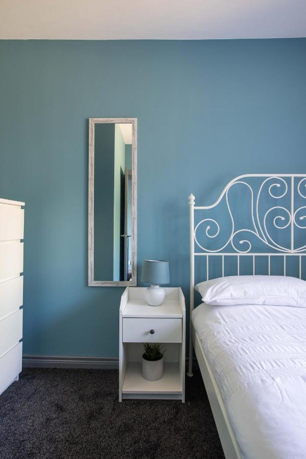 Fully Refurbished North Belfast Home Екстер'єр фото