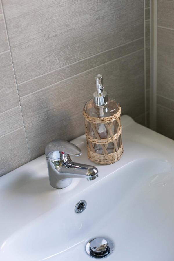 Fully Refurbished North Belfast Home Екстер'єр фото